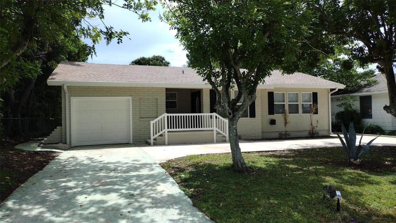 1905 14th Ave., Bradenton, FL 34205