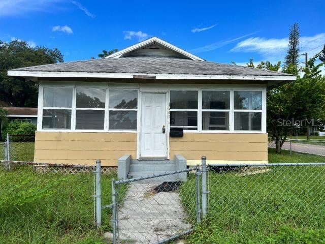 1501 Newark St., St Petersburg, FL 33711