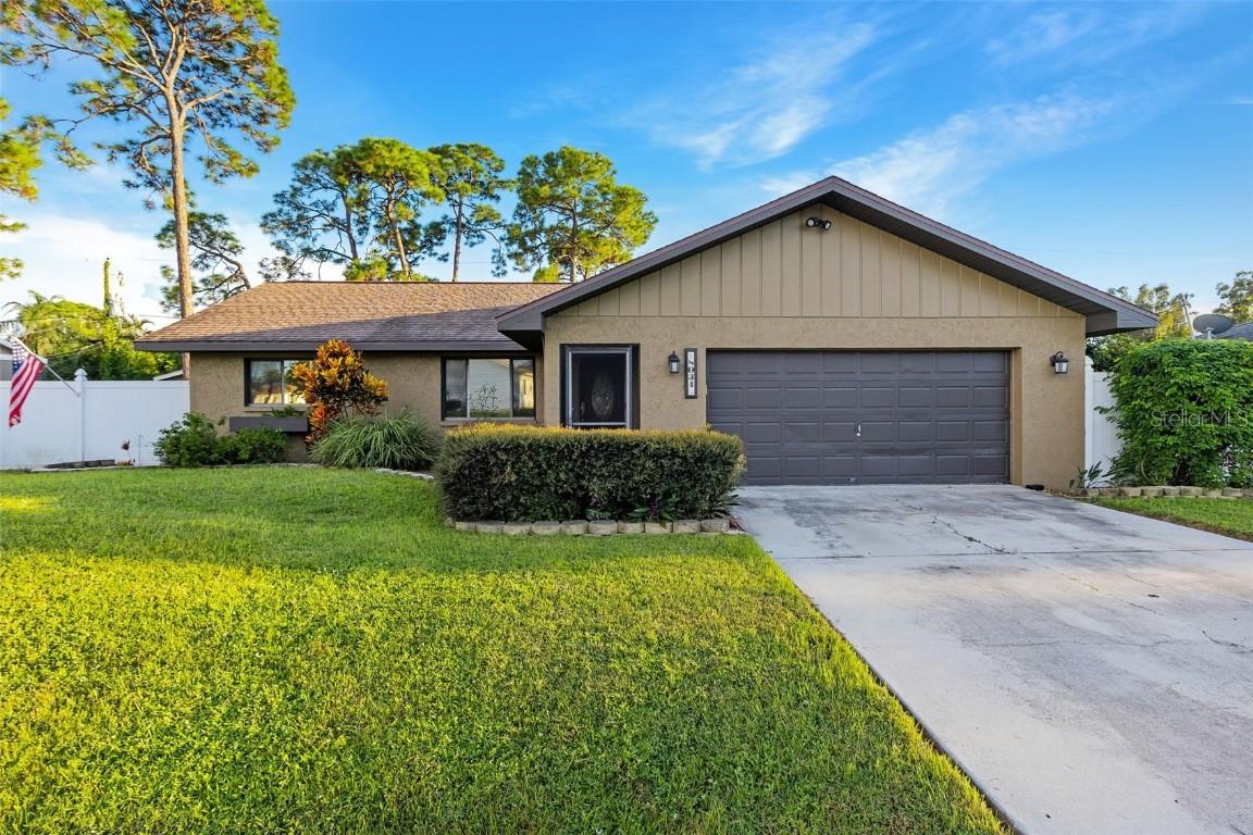 8034 Almo Rd., Fort Myers, FL 33967