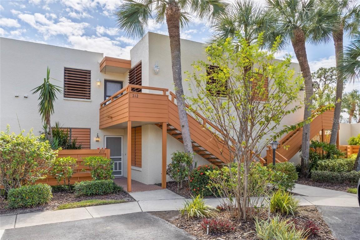 212 Pineneedle Dr., Bradenton, FL 34210