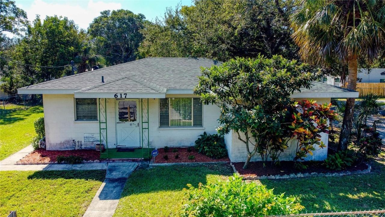 617 11th Ave., Bradenton, FL 34205
