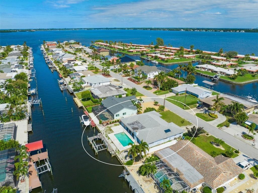 4012 Royal Palm Dr., Bradenton, FL 34210