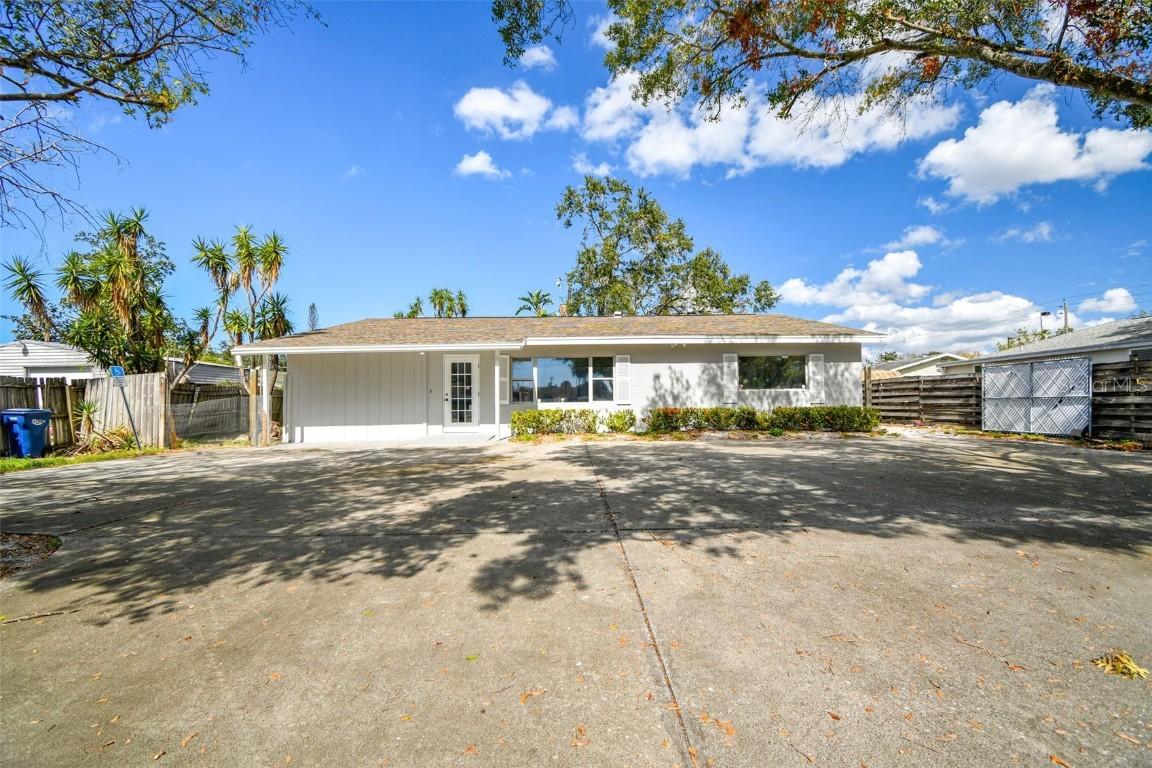 2408 43rd Ave., Bradenton, FL 34205