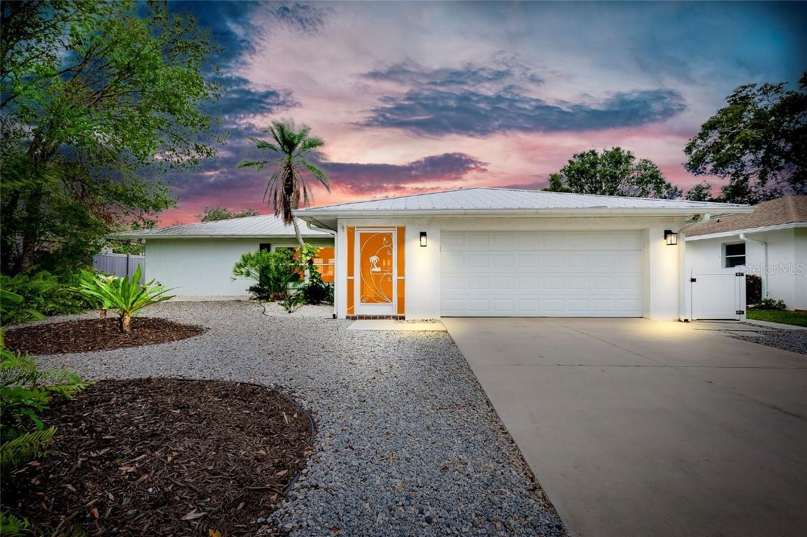 3206 Teal Ave., Sarasota, FL 34232