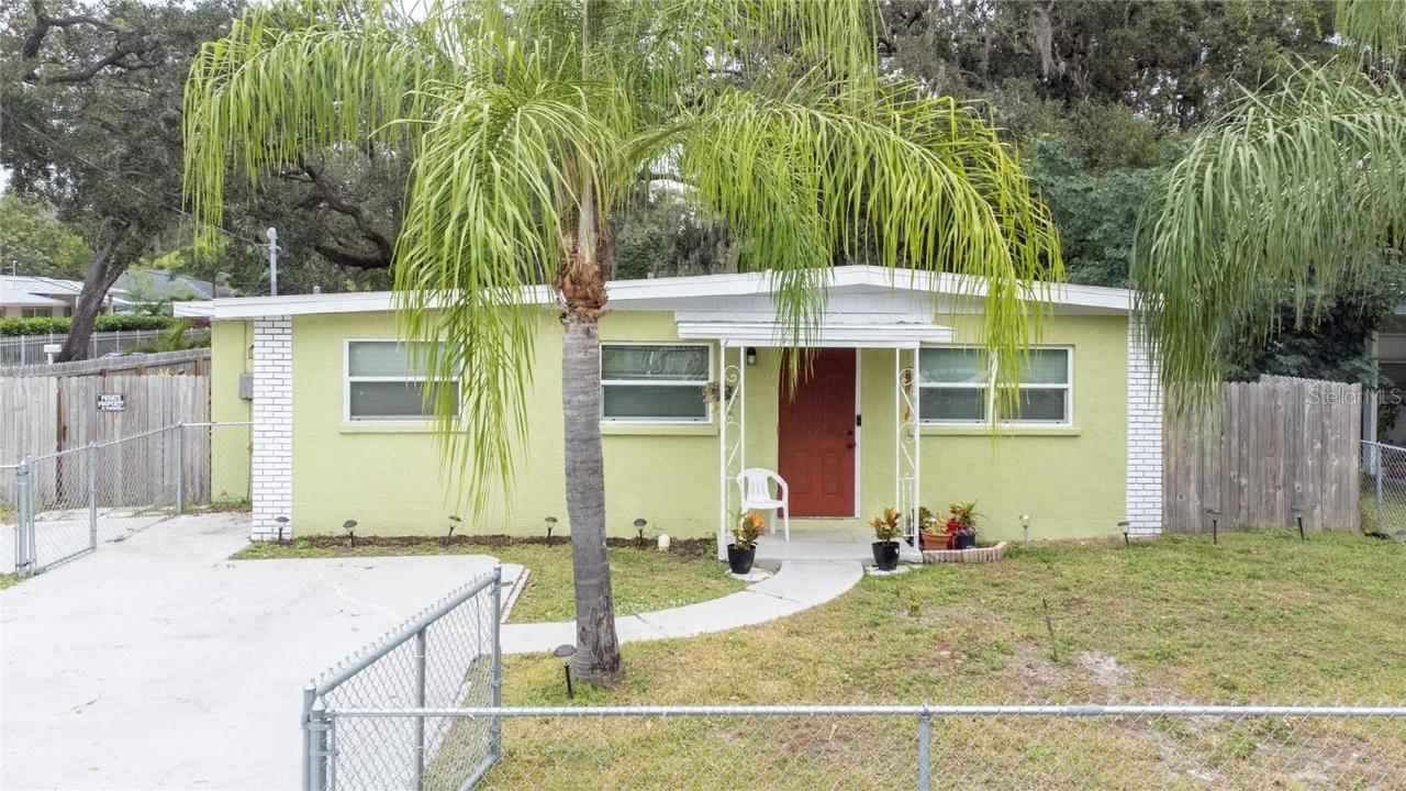1901 7th Ave., Bradenton, FL 34208