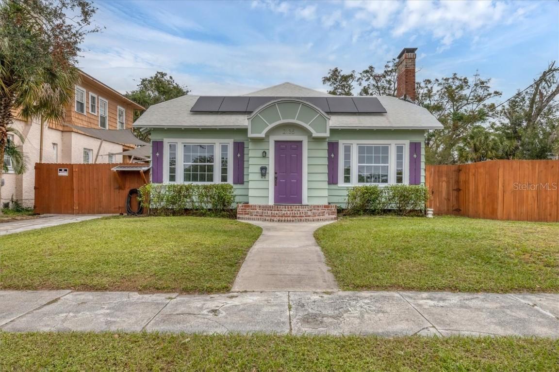 2135 4th St., Sarasota, FL 34237