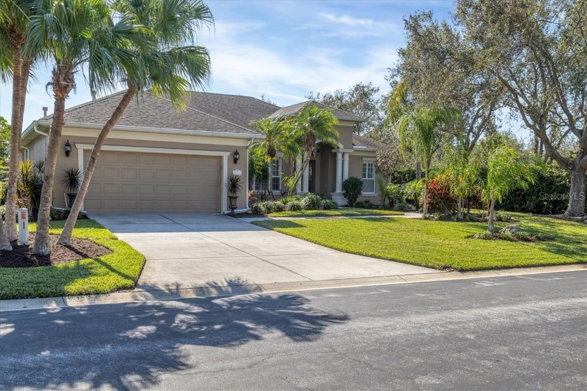 8006 Planters Knoll Ter., Bradenton, FL 34201