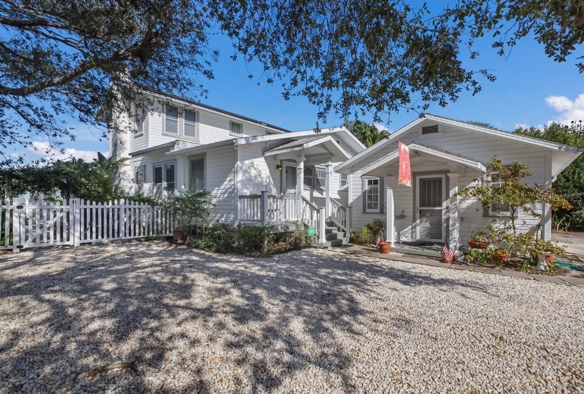 6204 Riverview Blvd., Bradenton, FL 34209