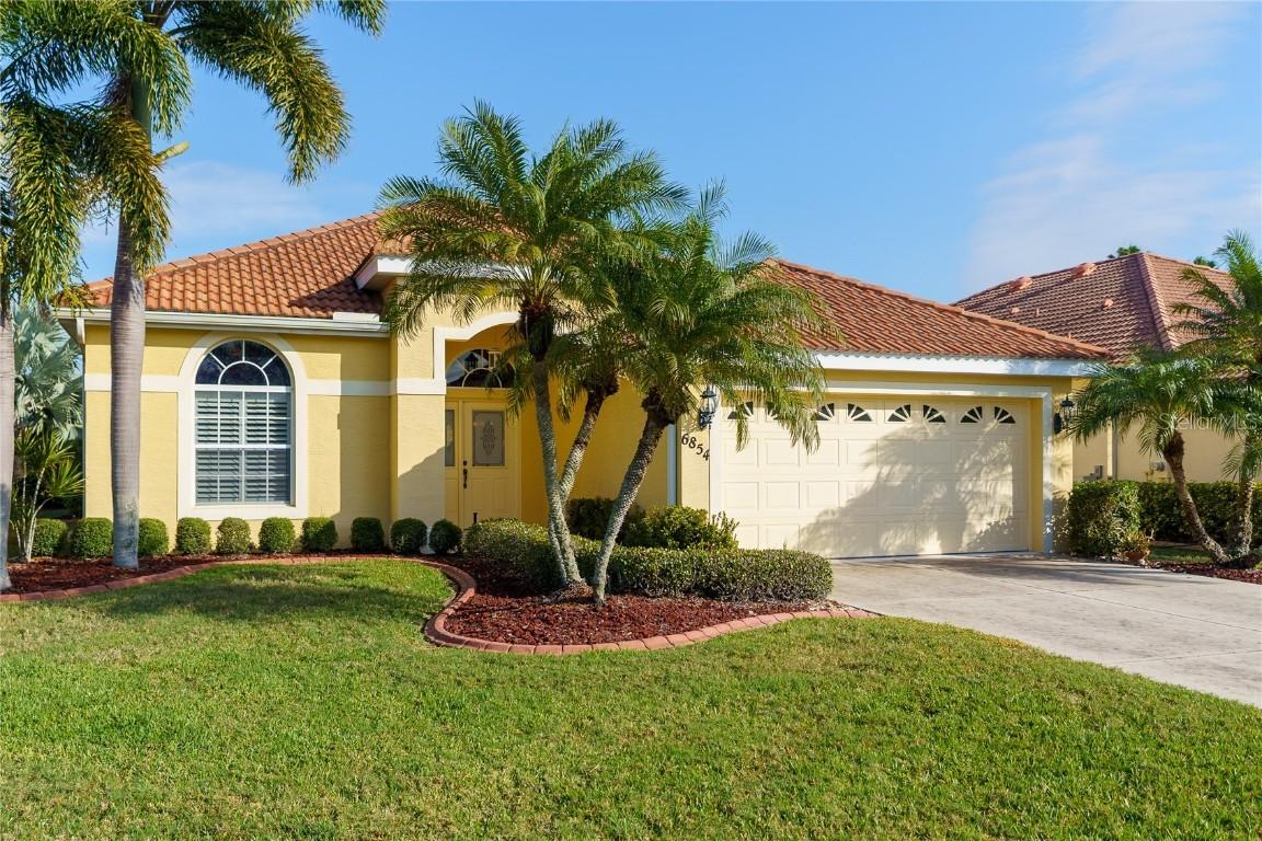 6854 Wagon Wheel Cir., Sarasota, FL 34243