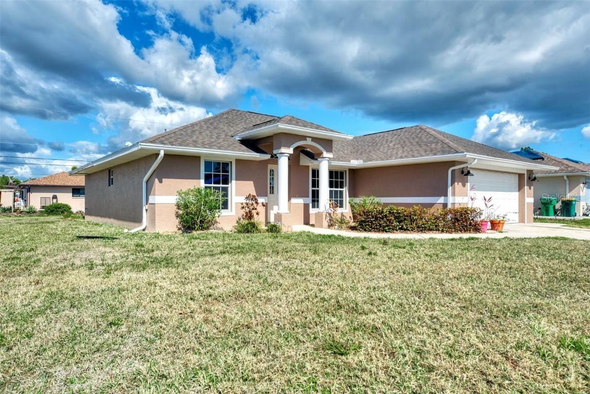 9372 Saint Catherine Ave., Englewood, FL 34224