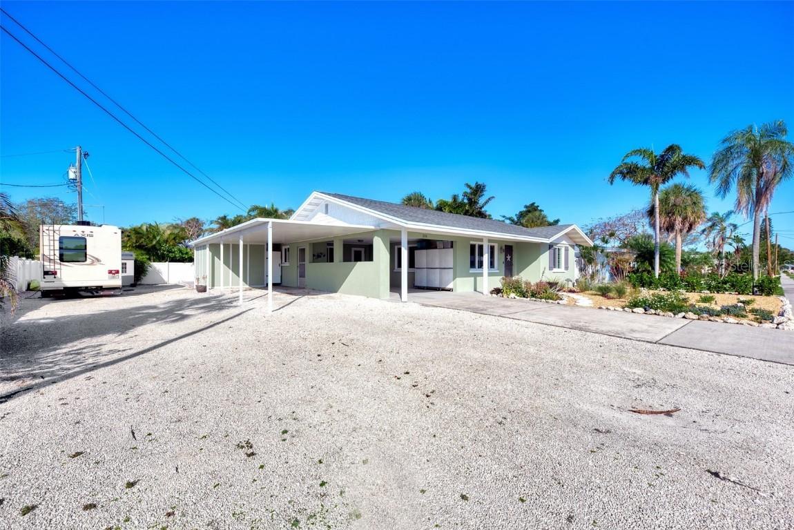 220 85th St., Holmes Beach, FL 34217