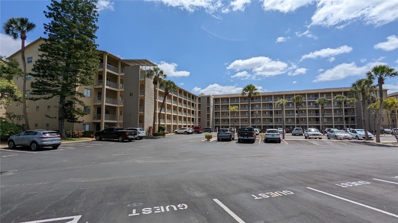 3745 Lake Bayshore Dr. #H301, Bradenton, FL 34205