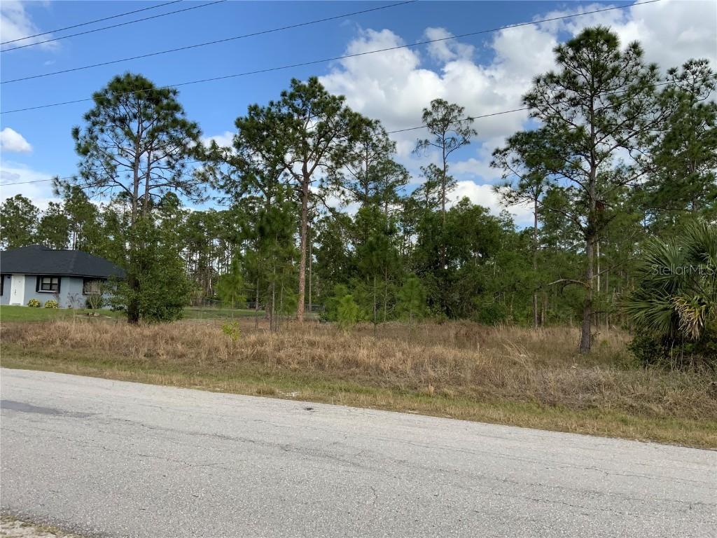 110 Moore Ave., Lehigh Acres, FL 33936