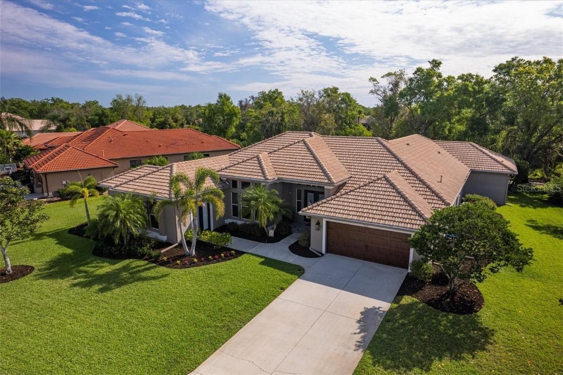 303 Petrel Tr., Bradenton, FL 34212