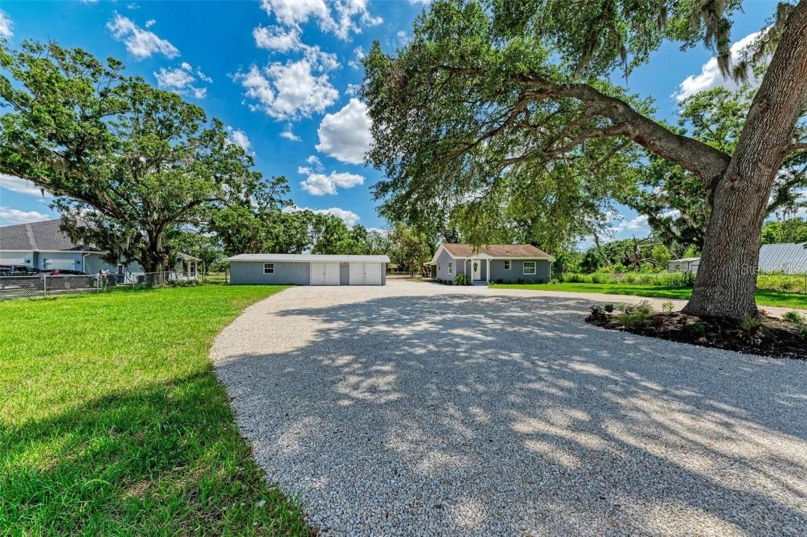 7404 41st Ave., Bradenton, FL 34208