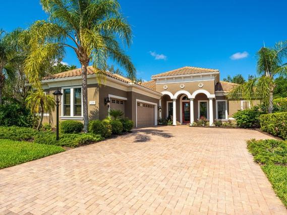 New Homes with In-ground Swimming Pools in Lakewood Ranch: April 23rd to April 29th