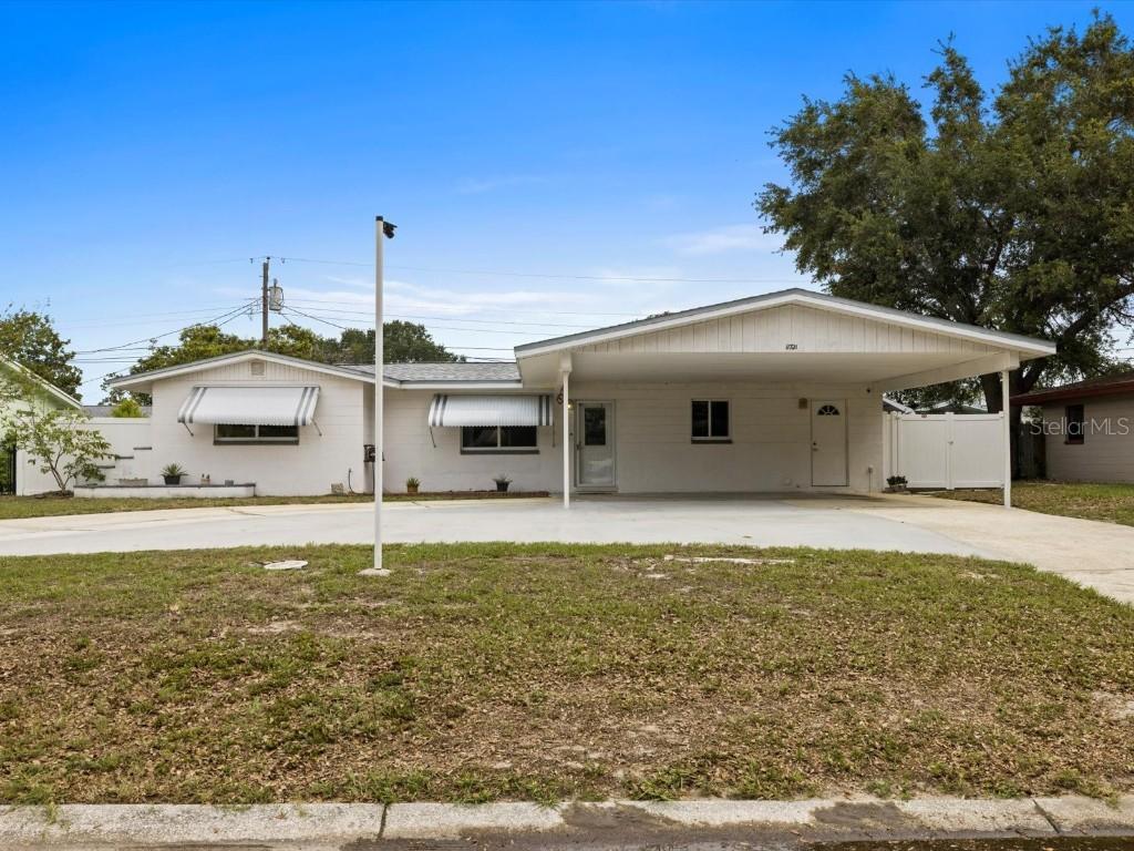 11721 80th Ave., Seminole, FL 33772