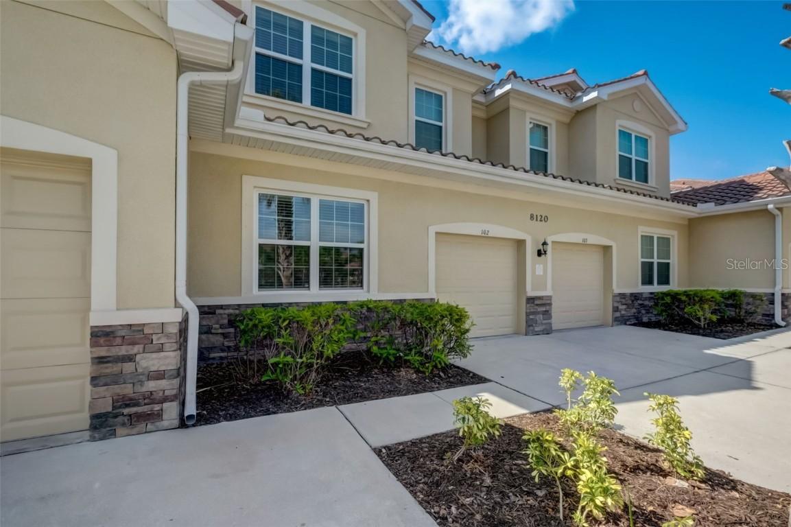 8120 Enclave Way #102, Sarasota, FL 34243