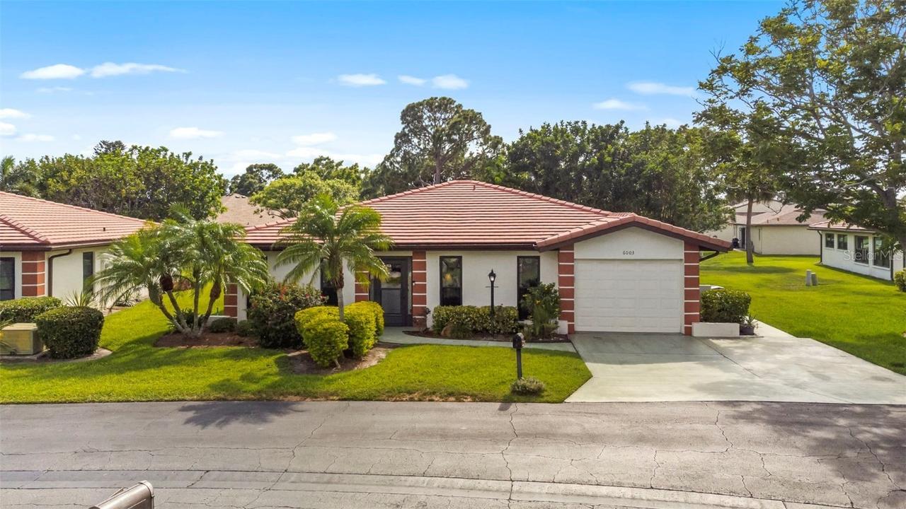 6003 Vivienda Dr., Bradenton, FL 34207