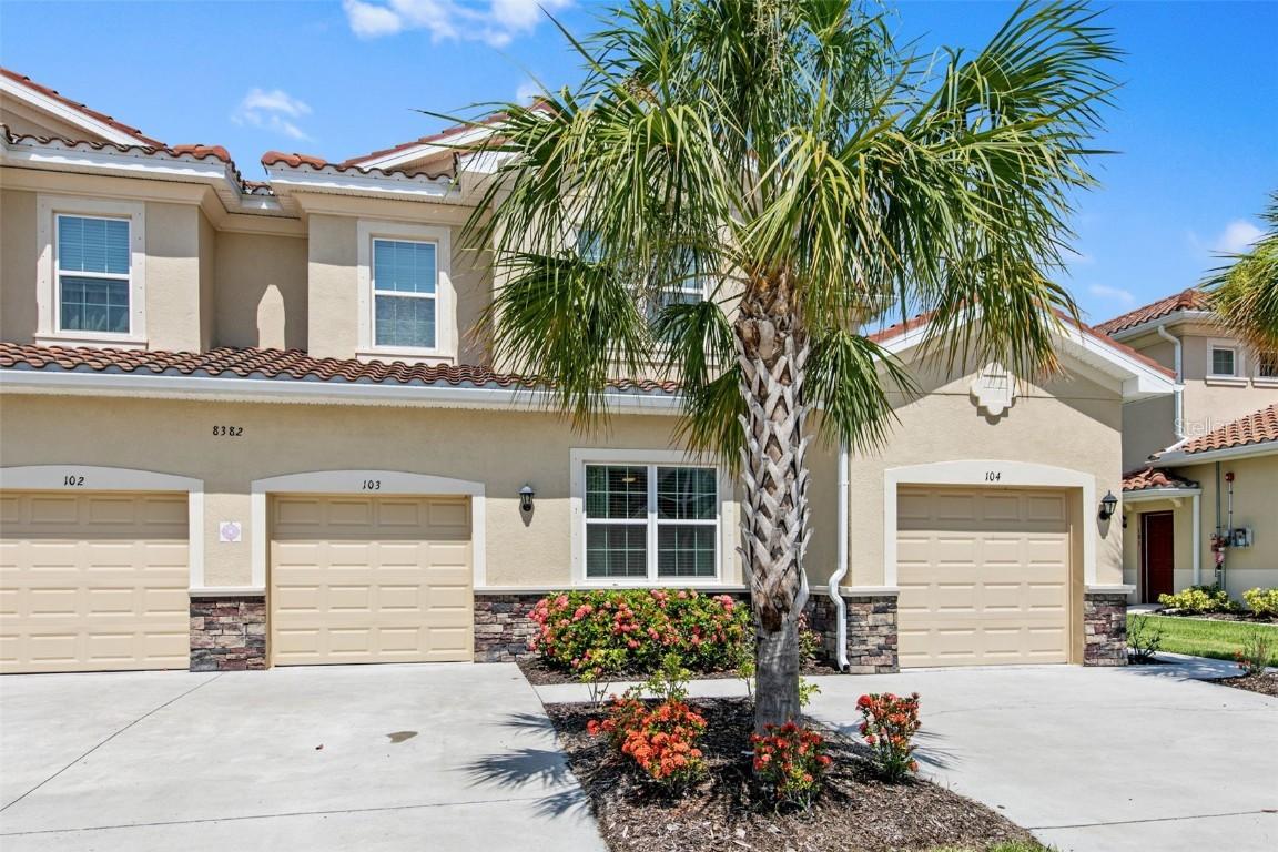 8382 Enclave Way #103, Sarasota, FL 34243