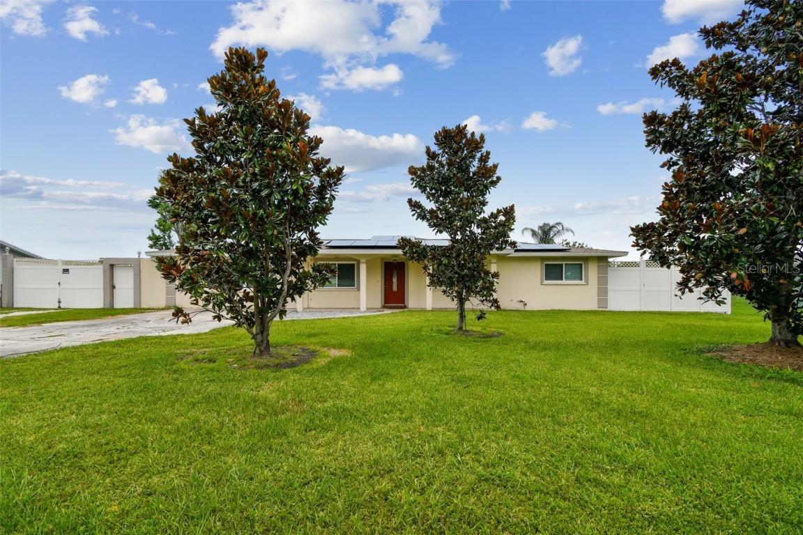 4704 E 37th St., Bradenton, FL 34203