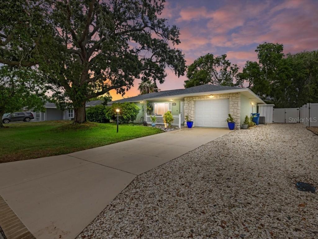 8320 W 43rd Avenue Ter., Bradenton, FL 34209