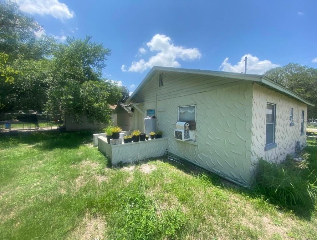 1535 Bates Ave., Eustis, FL 32726