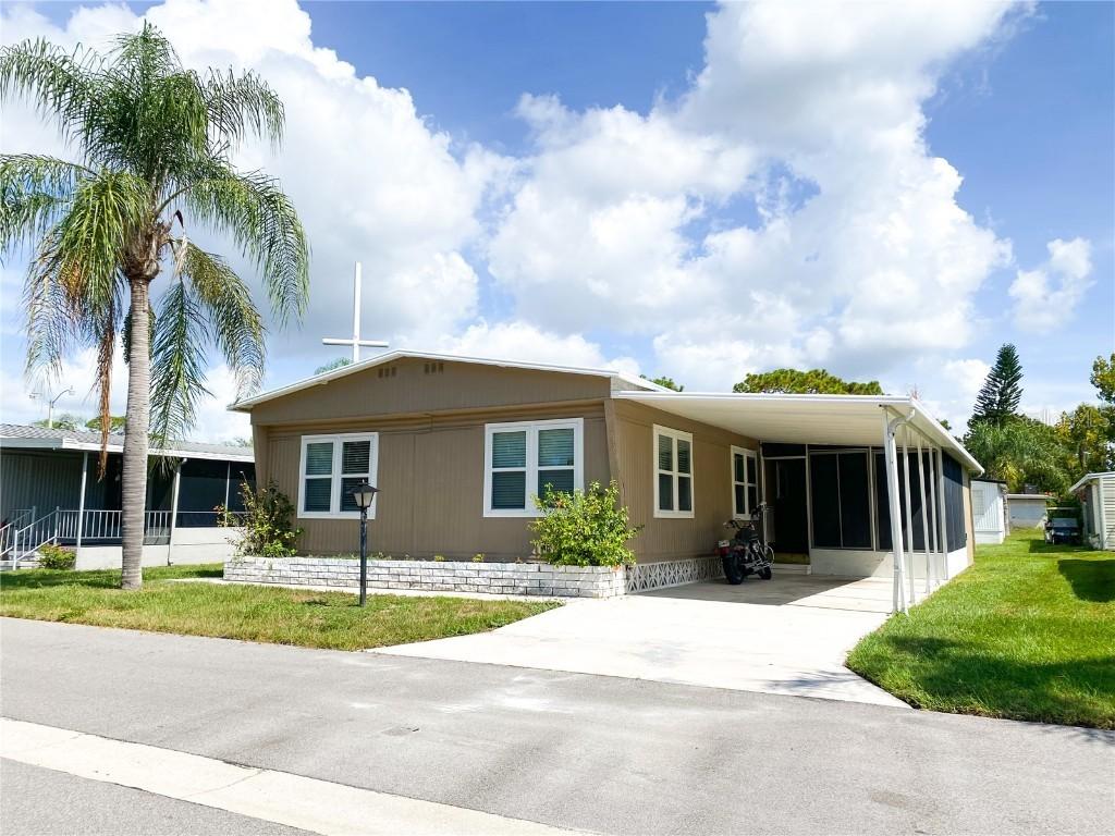 921 Faith Cir. #35, Bradenton, FL 34212