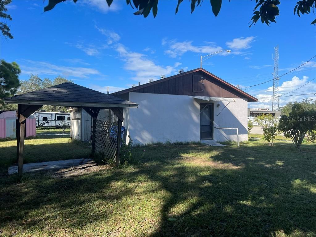 1562 Cattlemen Rd., Sarasota, FL 34232