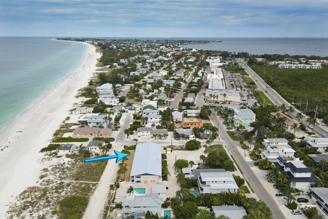 3013 Avenue F #D1, Holmes Beach, FL 34217