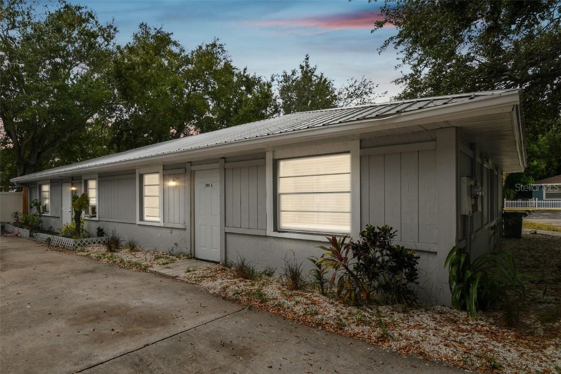 208 31st Ave. #A, Bradenton, FL 34208