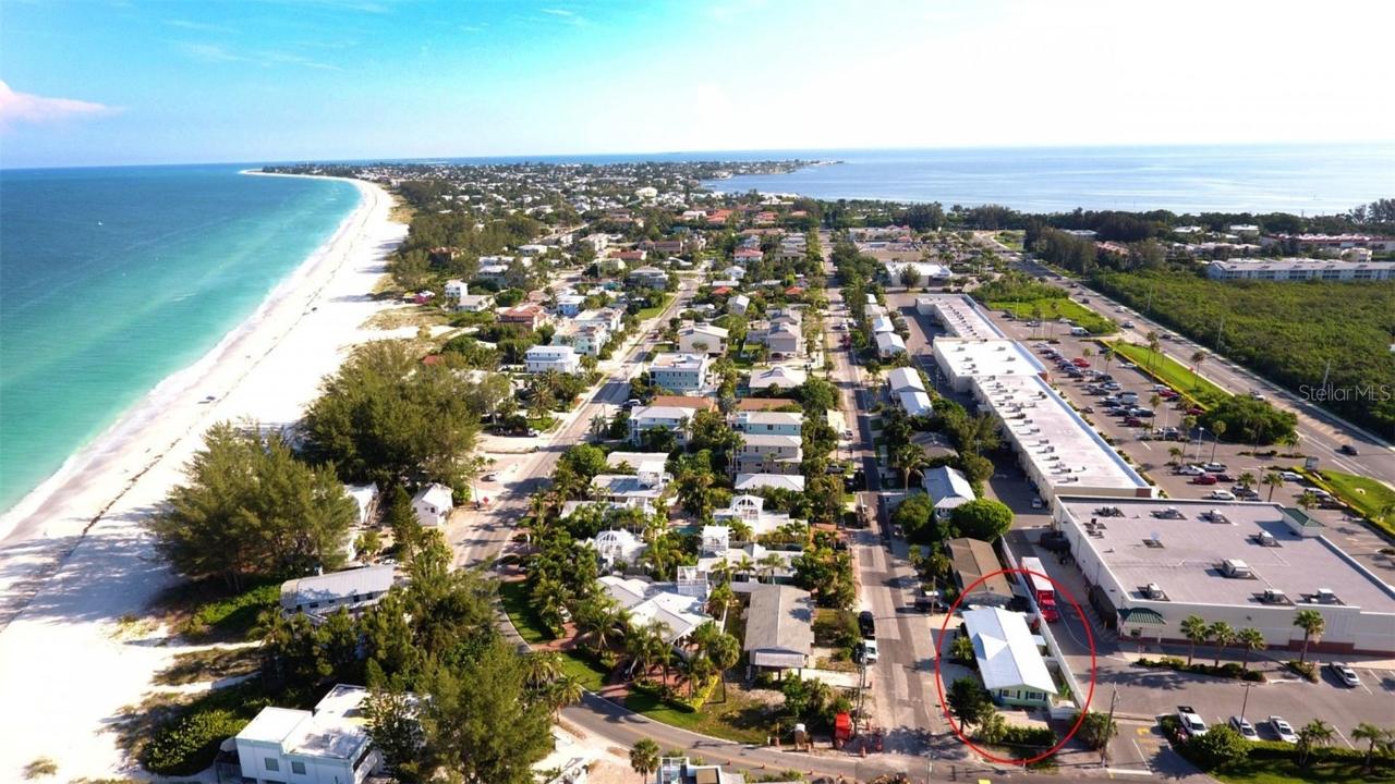 3201 6th Ave., Holmes Beach, FL 34217