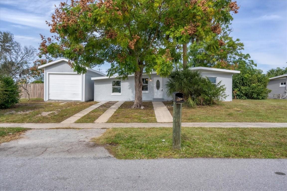 21448 Kenyon Ave., Port Charlotte, FL 33952
