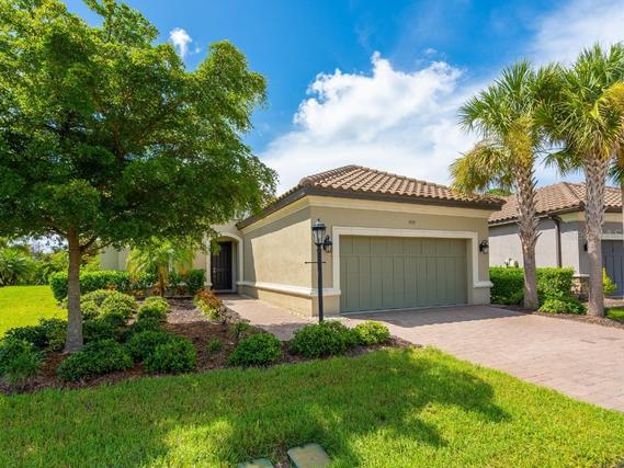 New Homes with In-ground Swimming Pools in Osprey: December 17th to December 23rd