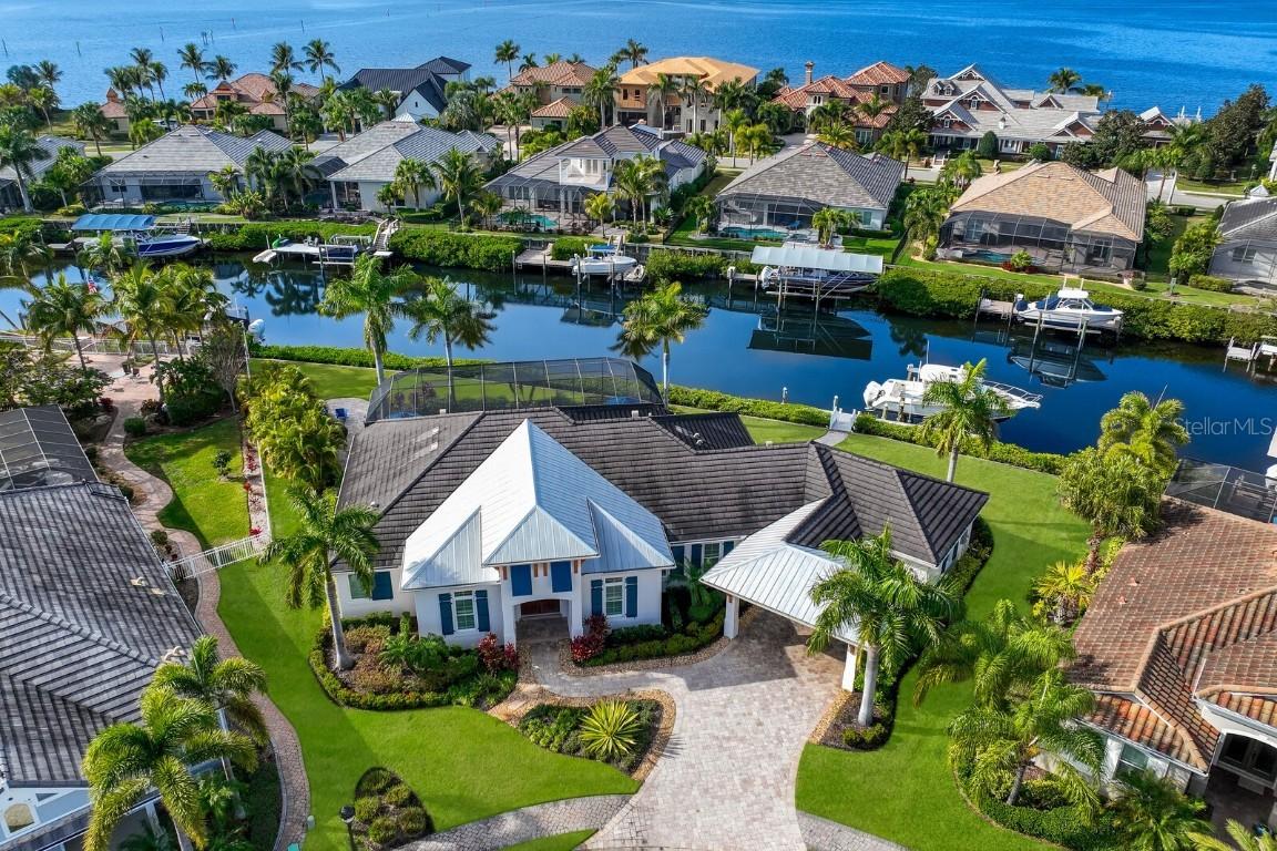 532 Fore Dr., Bradenton, FL 34208