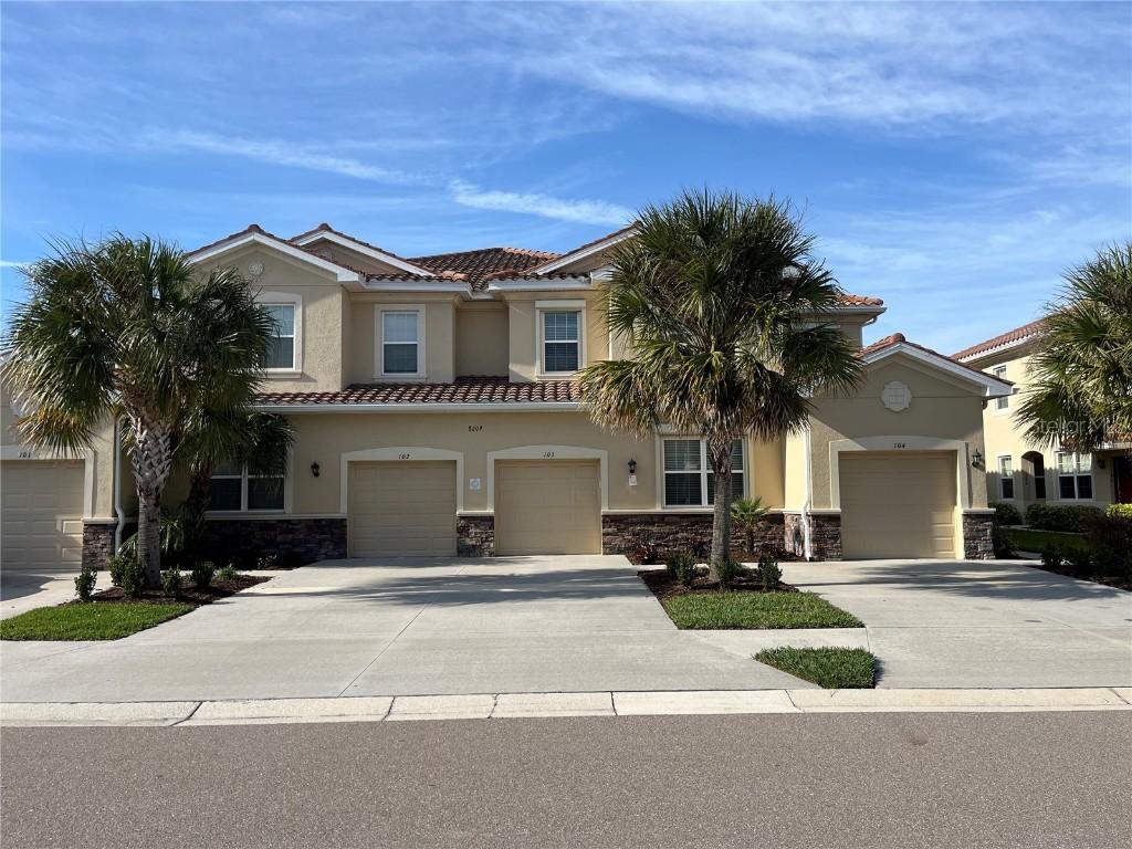 8209 Enclave Way #104, Sarasota, FL 34243