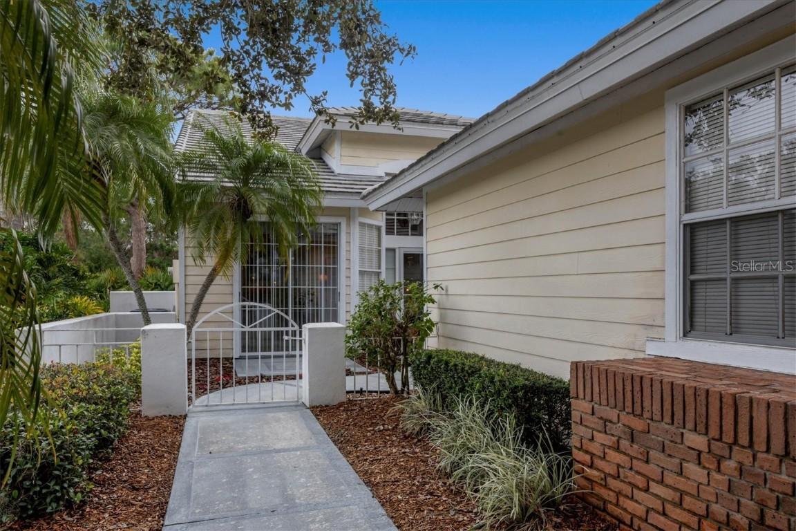 7703 Whitebridge Glen, University Park, FL 34201