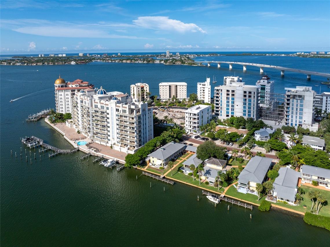 509 Golden Gate Point #2, Sarasota, FL 34236
