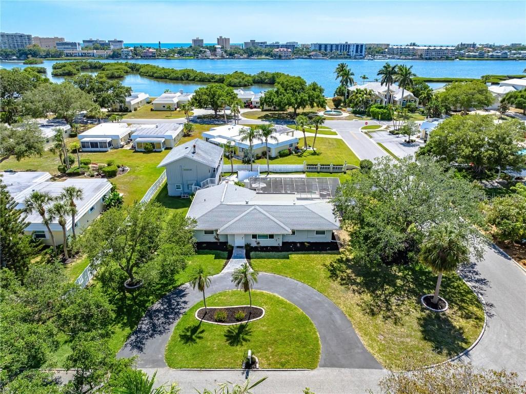 5900 Driftwood Ave., Sarasota, FL 34231