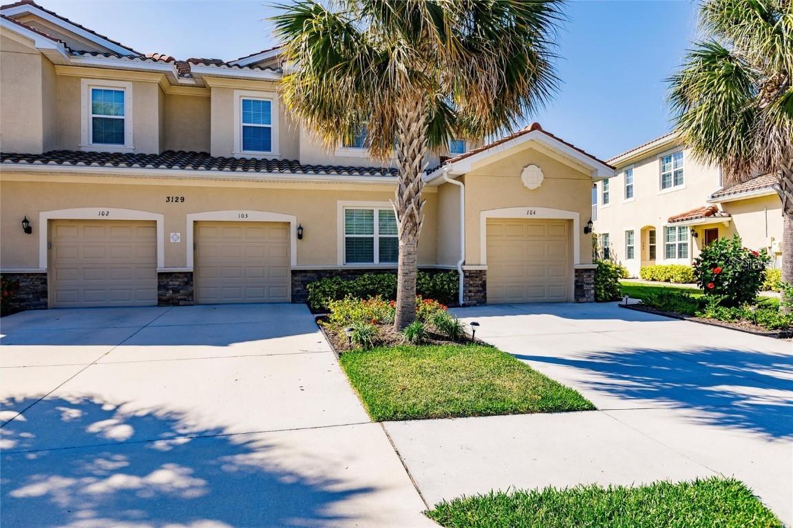 3129 Oriole Dr. #104, Sarasota, FL 34243