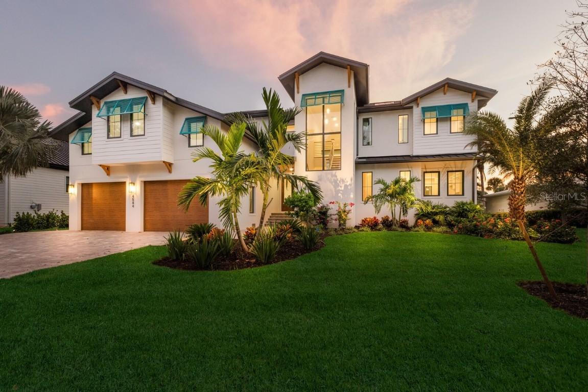 4544 Woodside Rd., Sarasota, FL 34242