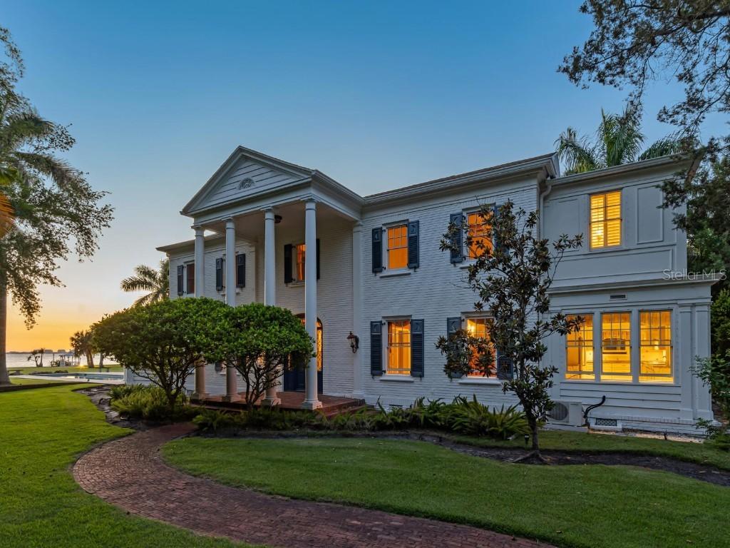 4521 Bay Shore Rd., Sarasota, FL 34234
