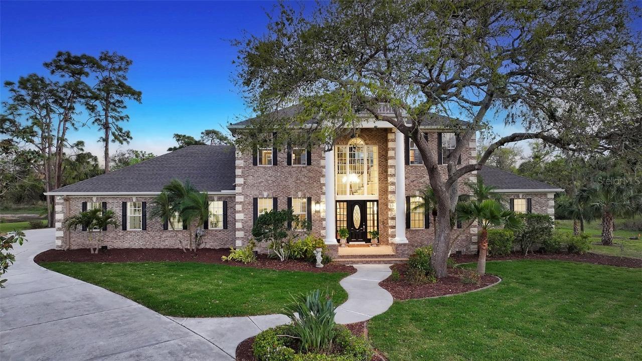 6722 Oakmont Way, Lakewood Ranch, FL 34202