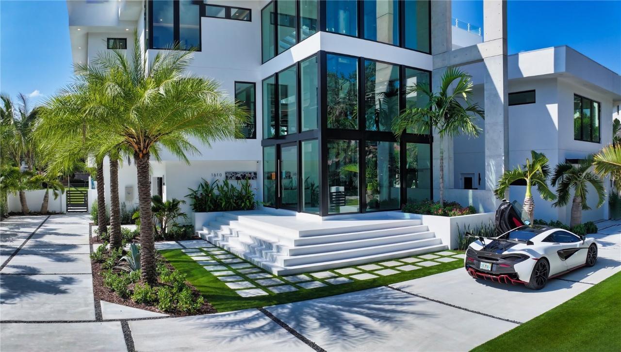 1610 N Lodge Dr., Sarasota, FL 34239