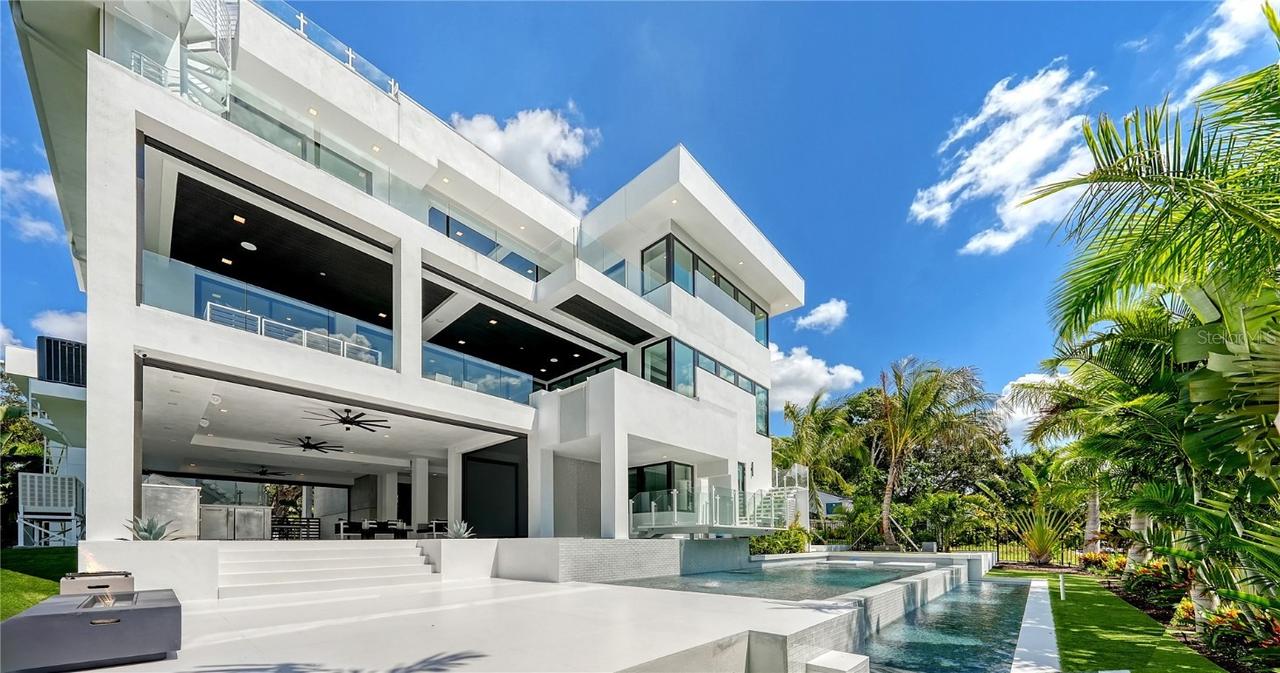 1610 N Lodge Dr., Sarasota, FL 34239