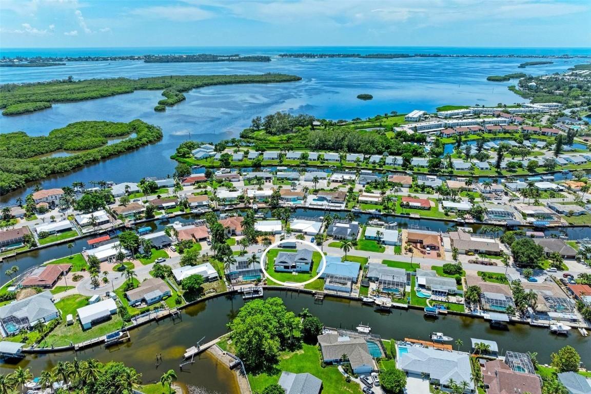 5111 Coral Blvd., Bradenton, FL 34210