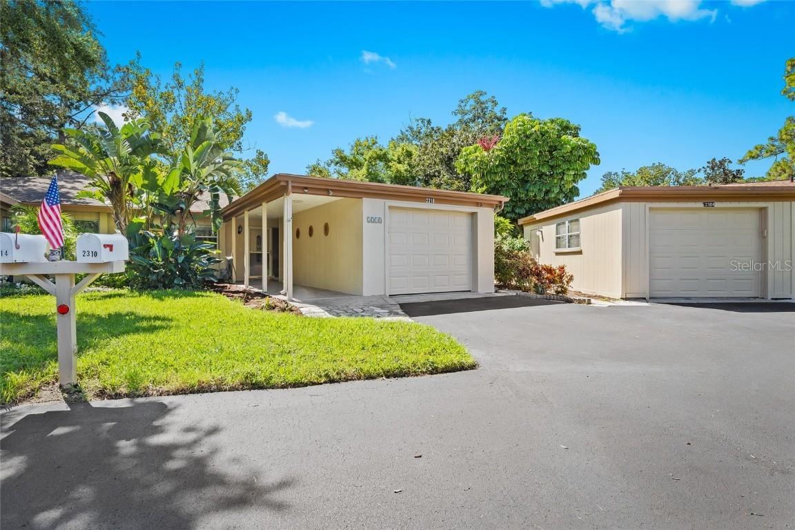 2310 Lark Ln. #22, Sarasota, FL 34231