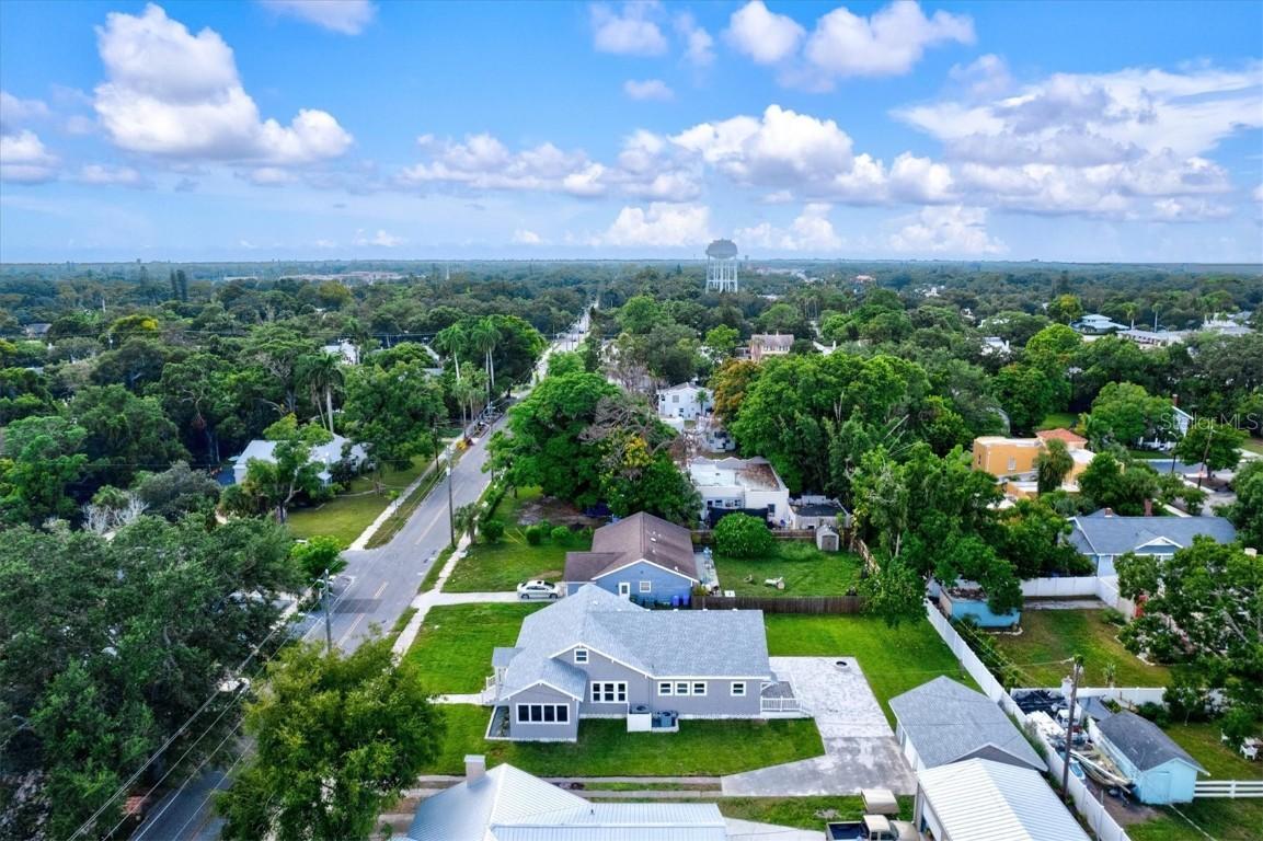 2416 7th Ave., Bradenton, FL 34205