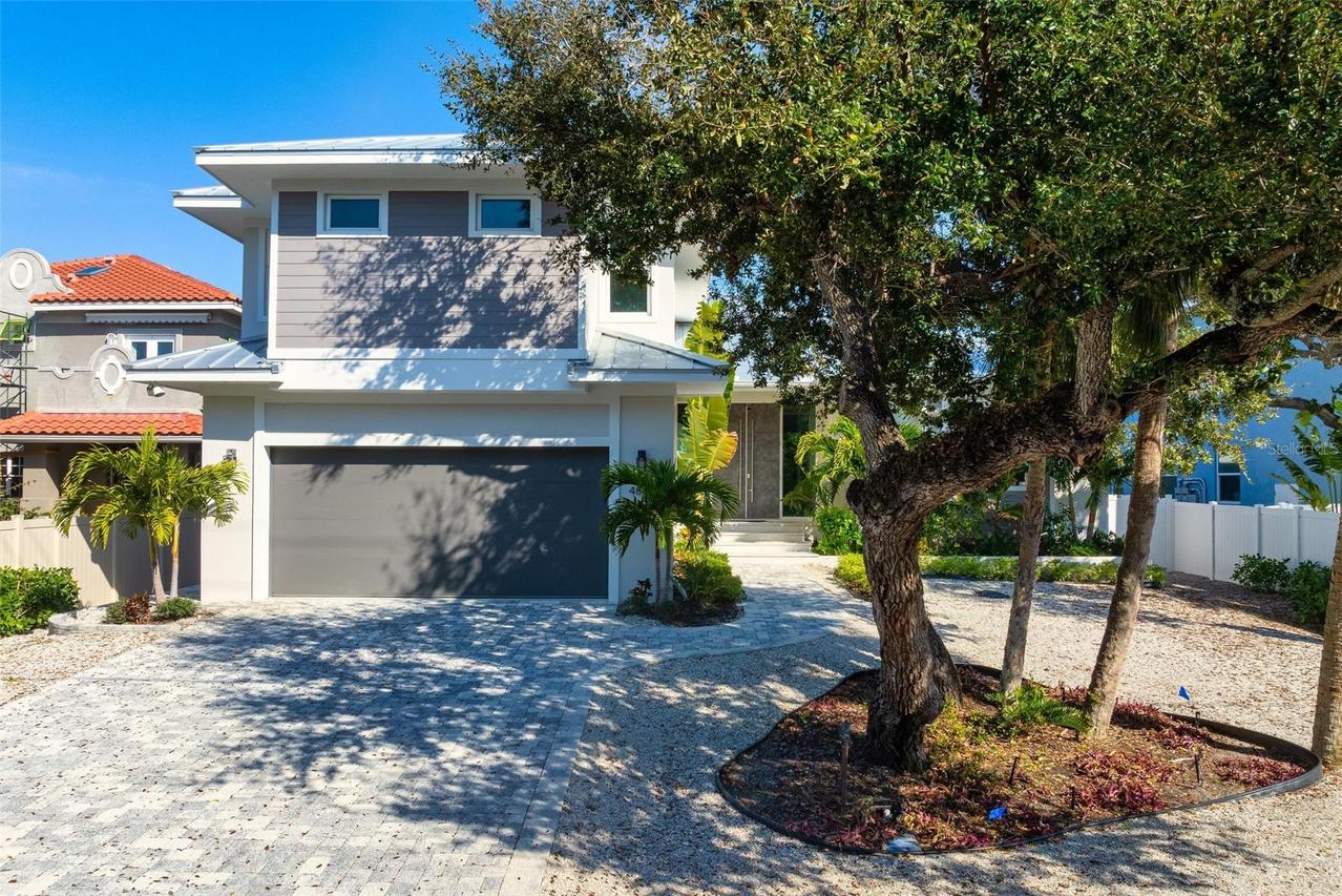 4819 Higel Ave., Sarasota, FL 34242