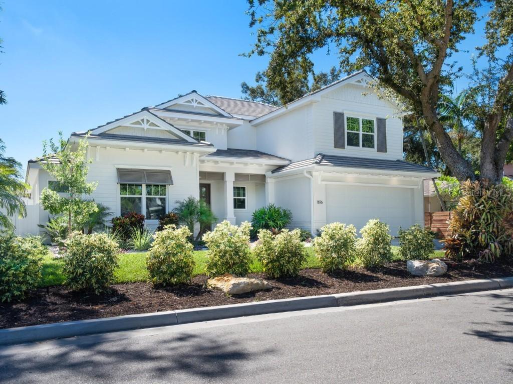 1876 Magnolia St., Sarasota, FL 34239